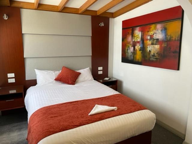 Oakleigh House Hotel Бърни Екстериор снимка