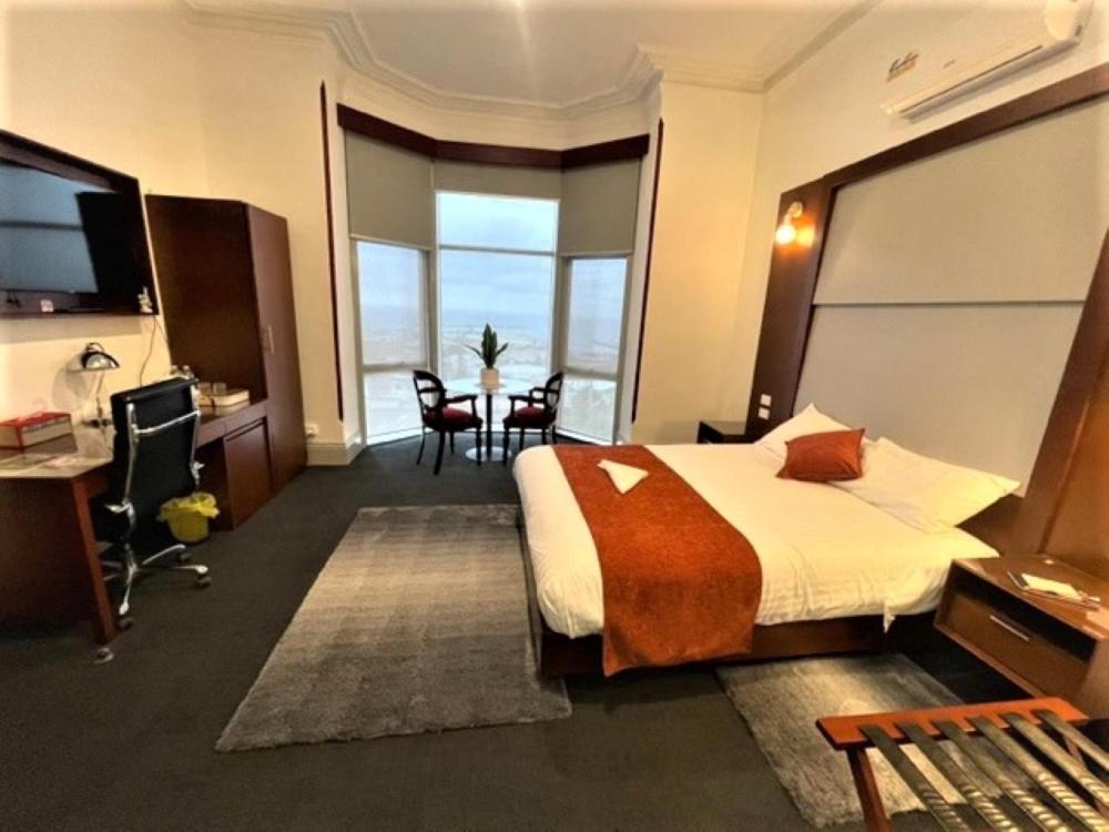 Oakleigh House Hotel Бърни Екстериор снимка